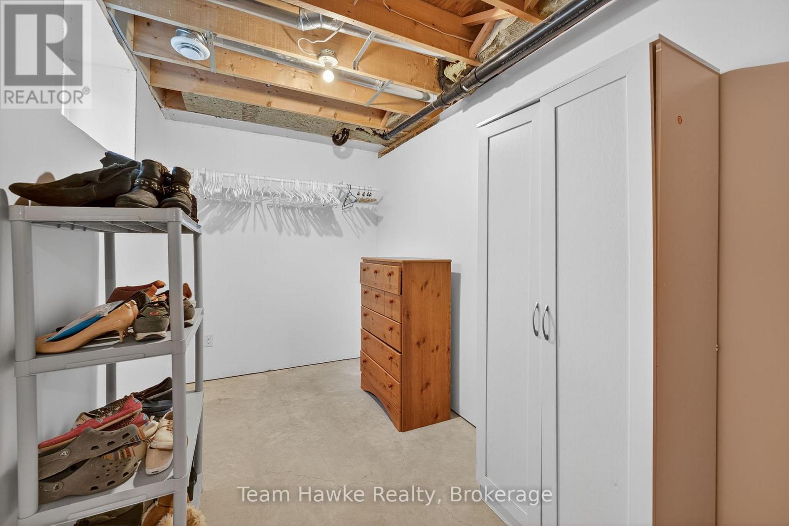 64 Broad Street, Penetanguishene, Ontario  L9M 1G4 - Photo 31 - S12288910