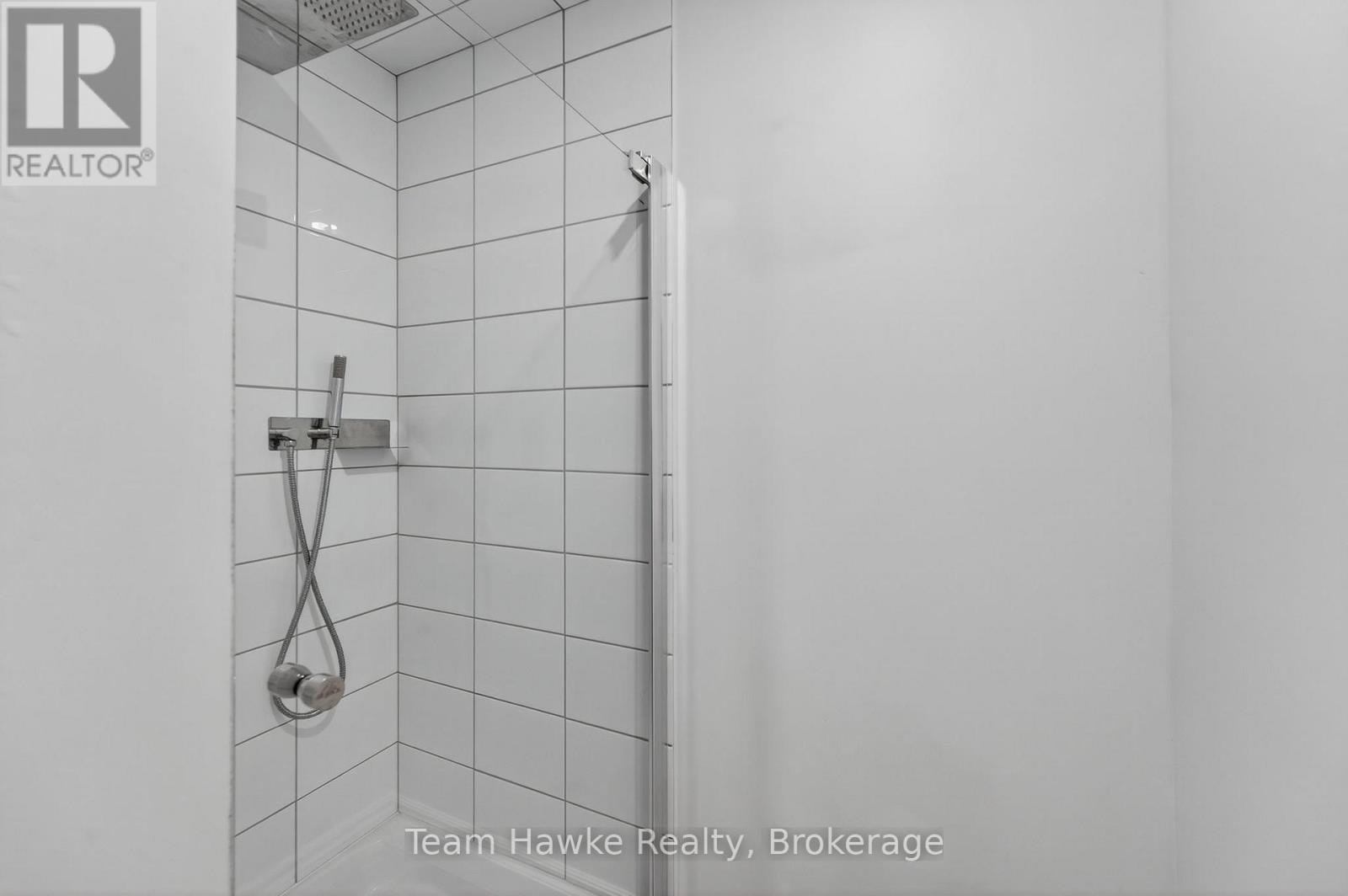 64 Broad Street, Penetanguishene, Ontario  L9M 1G4 - Photo 33 - S12288910