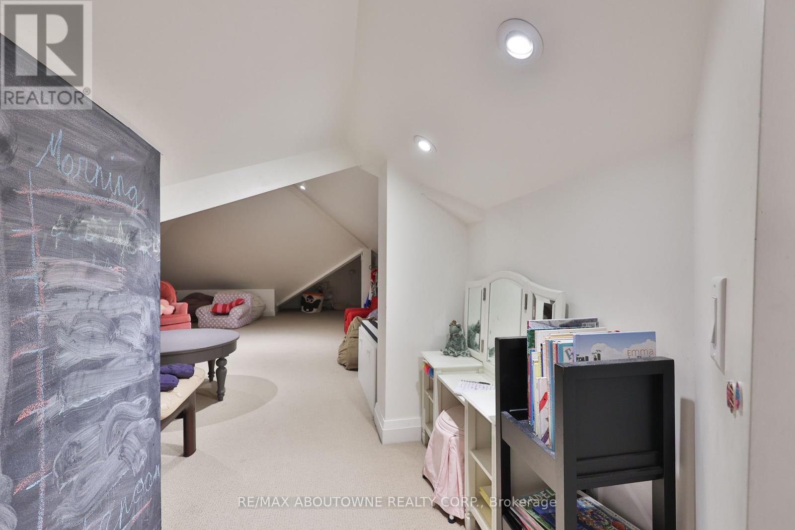52 Kerr Street, Oakville, Ontario  L6K 3A1 - Photo 30 - W12288775