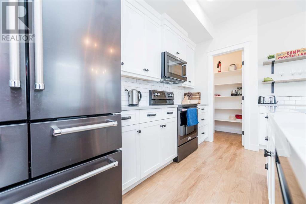 Property at 10425 130 Avenue image 3