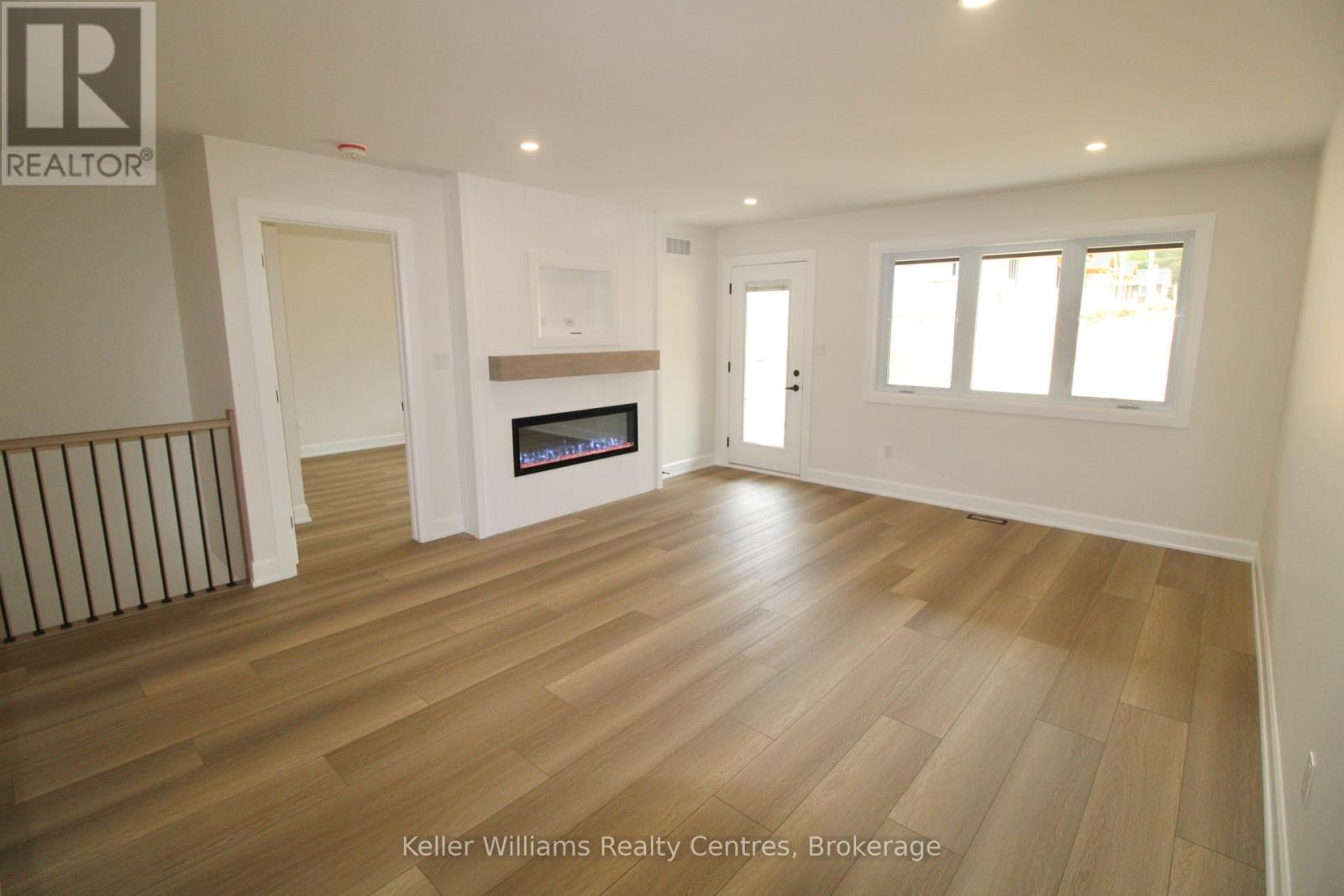 837 22nd Avenue A, Hanover, Ontario  N4N 0C5 - Photo 8 - X12288924