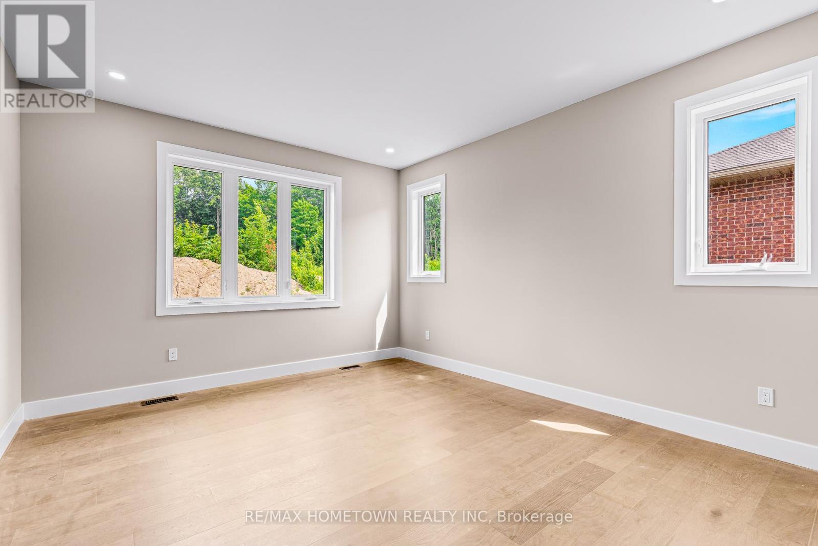 1067 Shearer Drive, Brockville, Ontario  K6V 7K1 - Photo 18 - X12236793