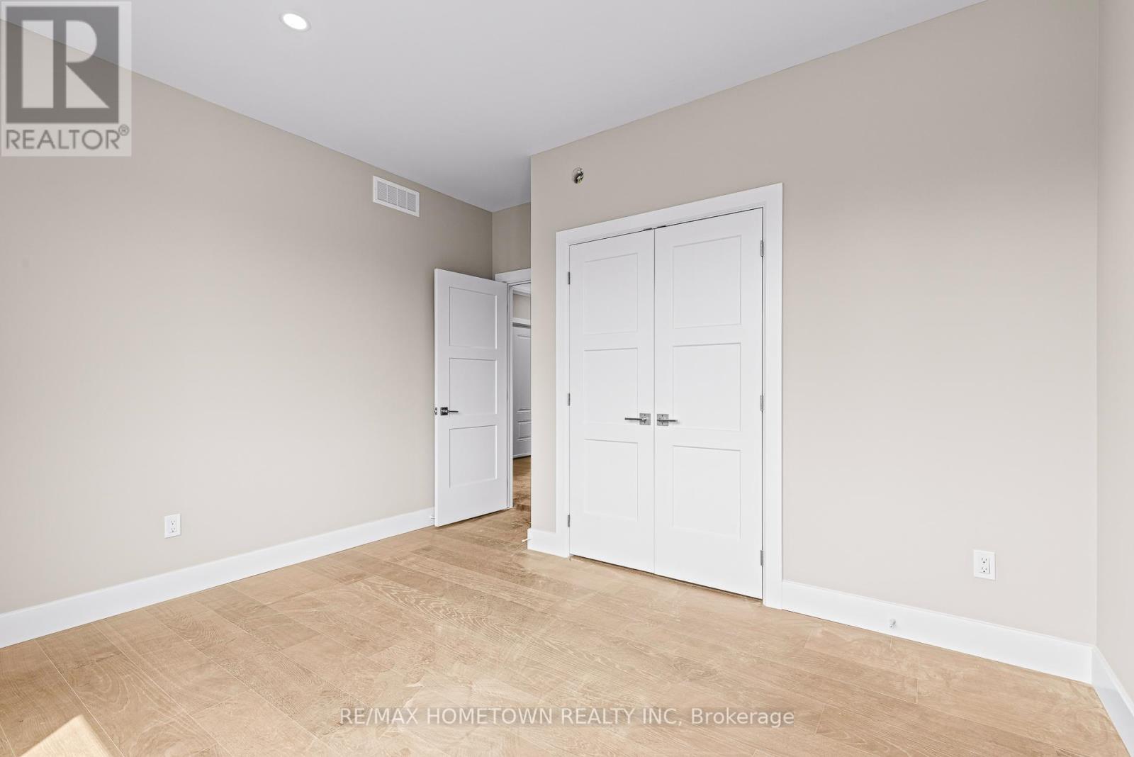 Property at 1067 SHEARER DRIVE image 5