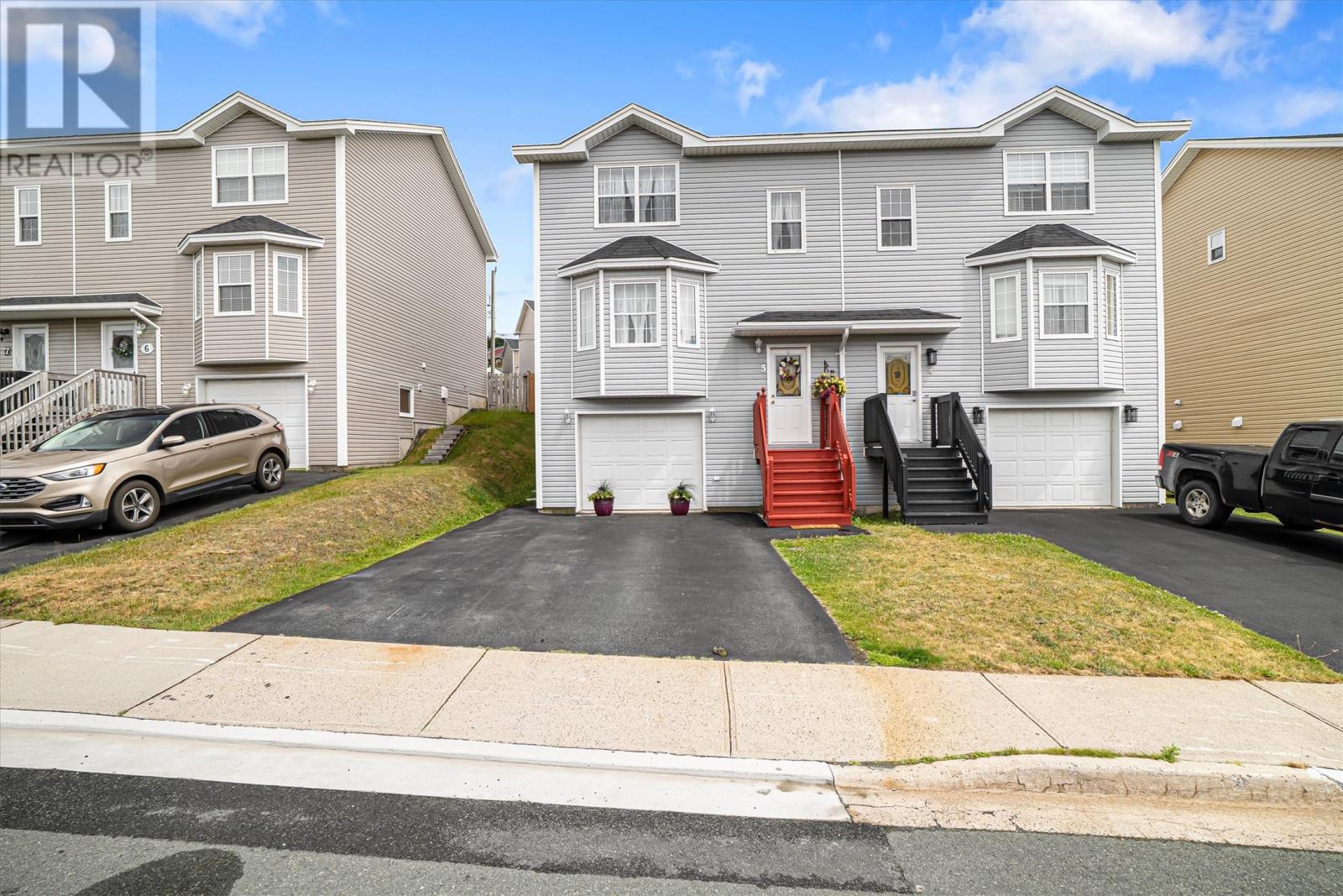 Property at 5 MacLaren Place image 2
