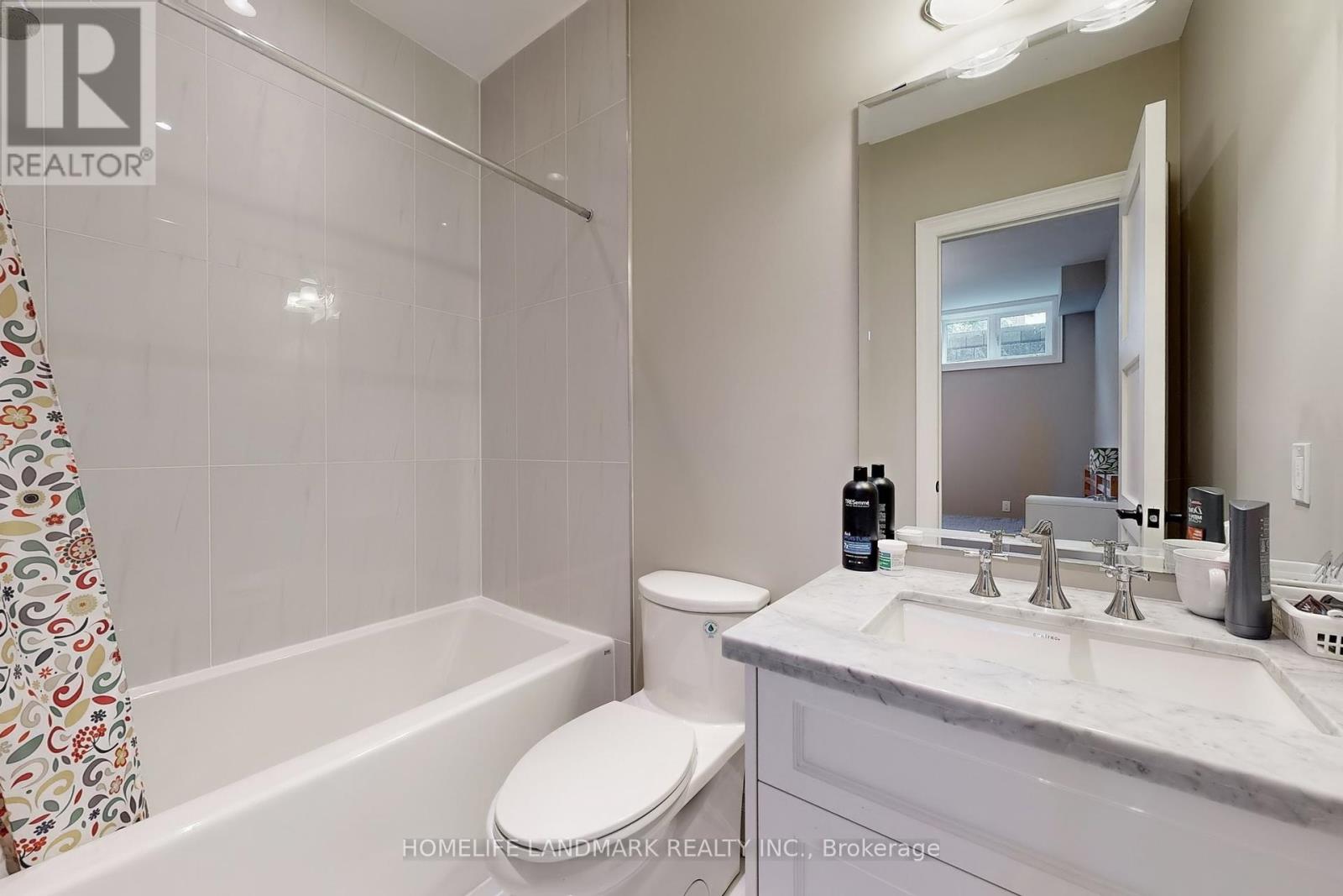 132 Pemberton Road, Richmond Hill, Ontario  L4C 3T7 - Photo 36 - N12288961