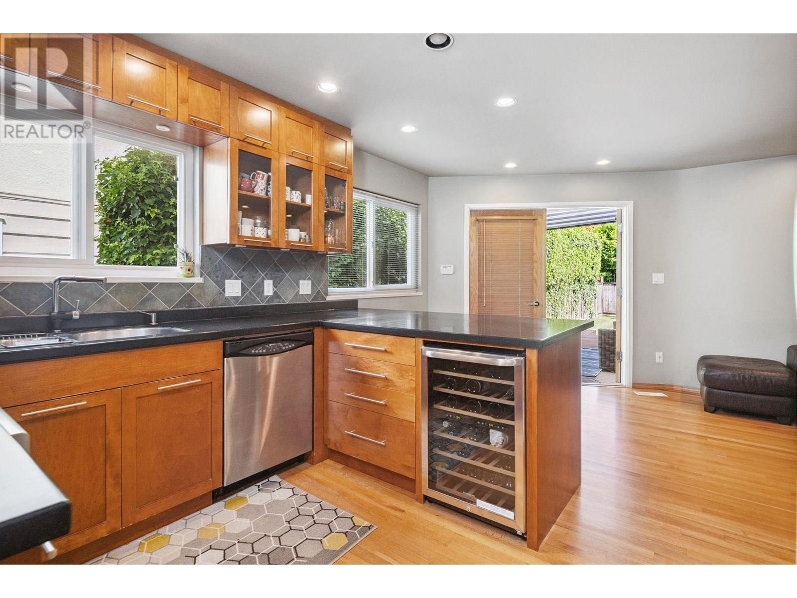3025 W 44TH AVENUE, Vancouver, British Columbia