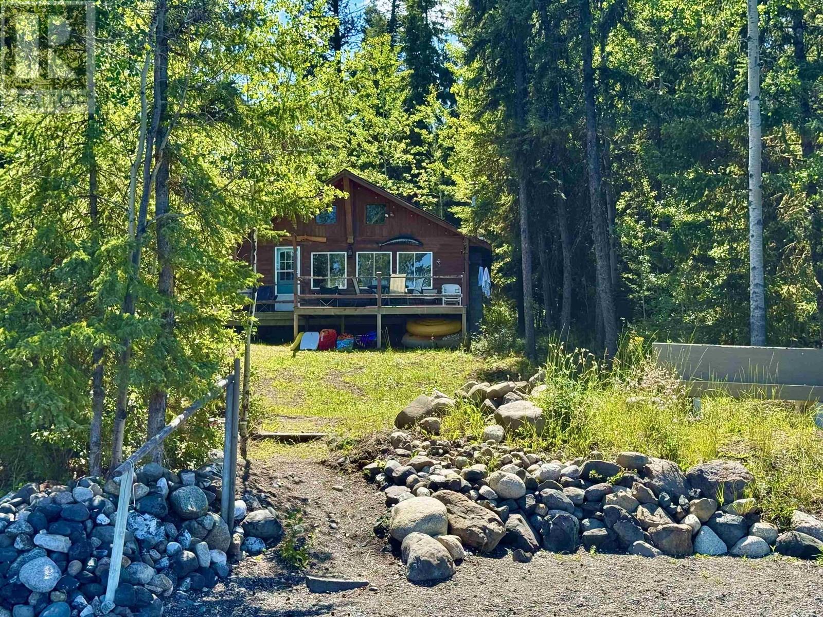 649 S GREEN LAKE ROAD, 70 Mile House, British Columbia