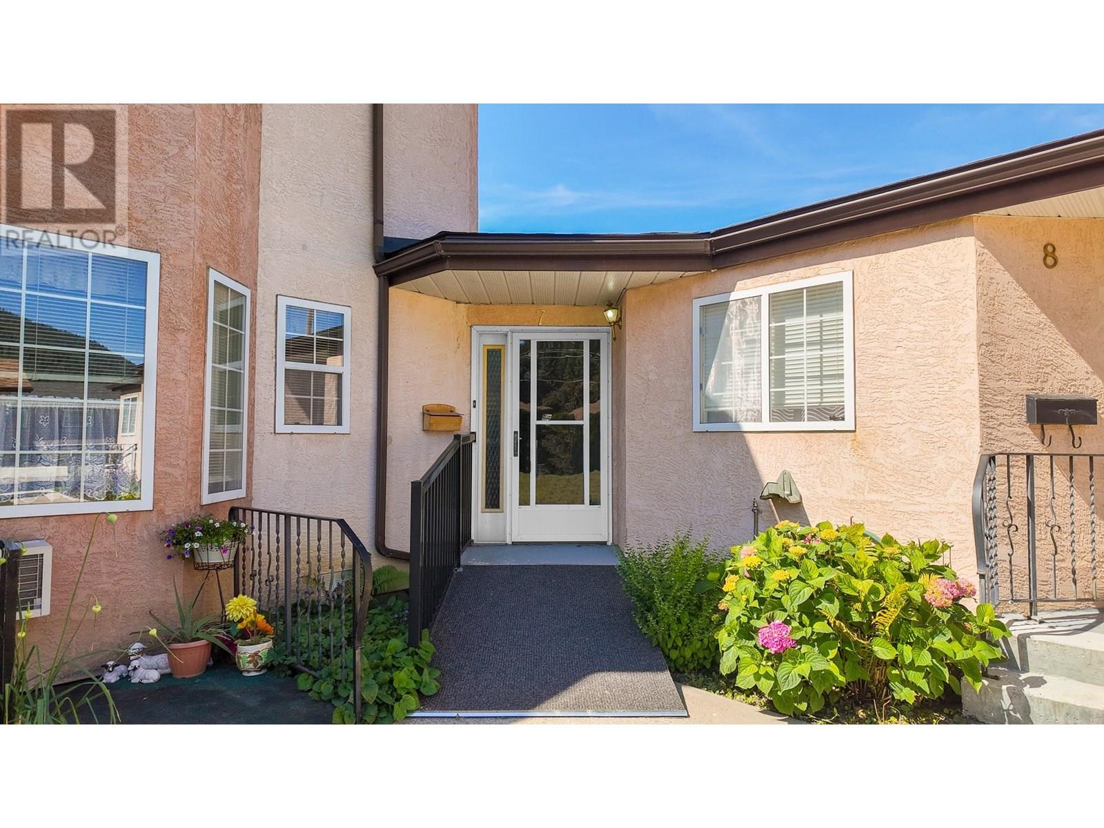 1907 Pine Street Unit# 7, Creston, British Columbia  V0B 1G5 - Photo 1 - 10355780