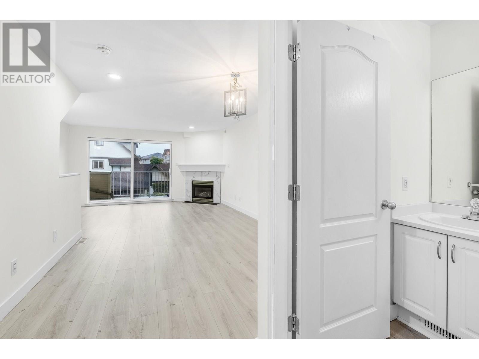 22 22788 Norton Court, Richmond, British Columbia  V6V 2W7 - Photo 13 - R3027236