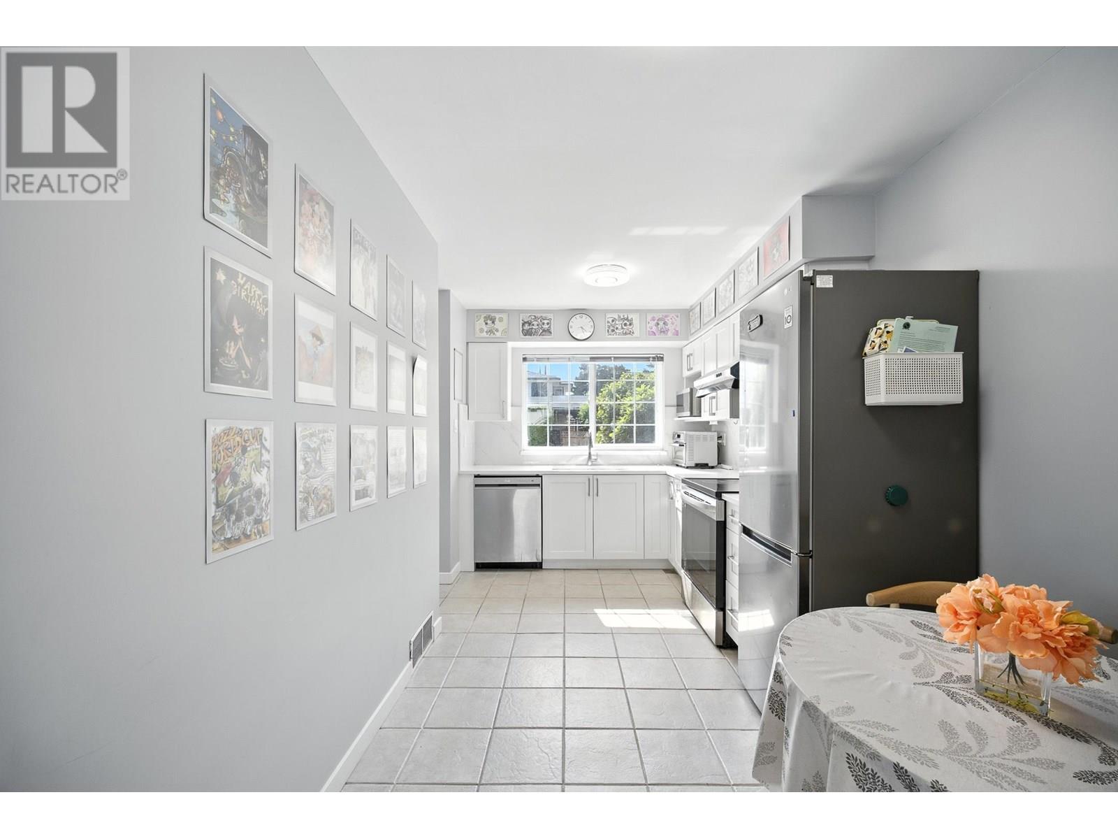 Property at 8540 ROSEBANK CRESCENT image 5