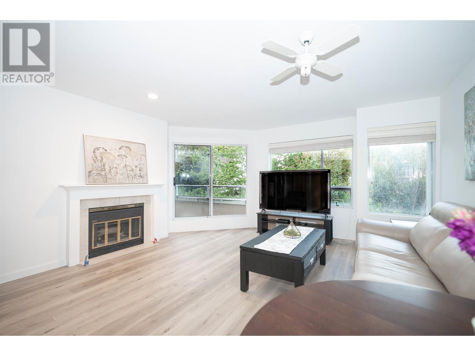301 7480 Gilbert Road, Richmond, British Columbia  V7C 3W2 - Photo 3 - R3027318