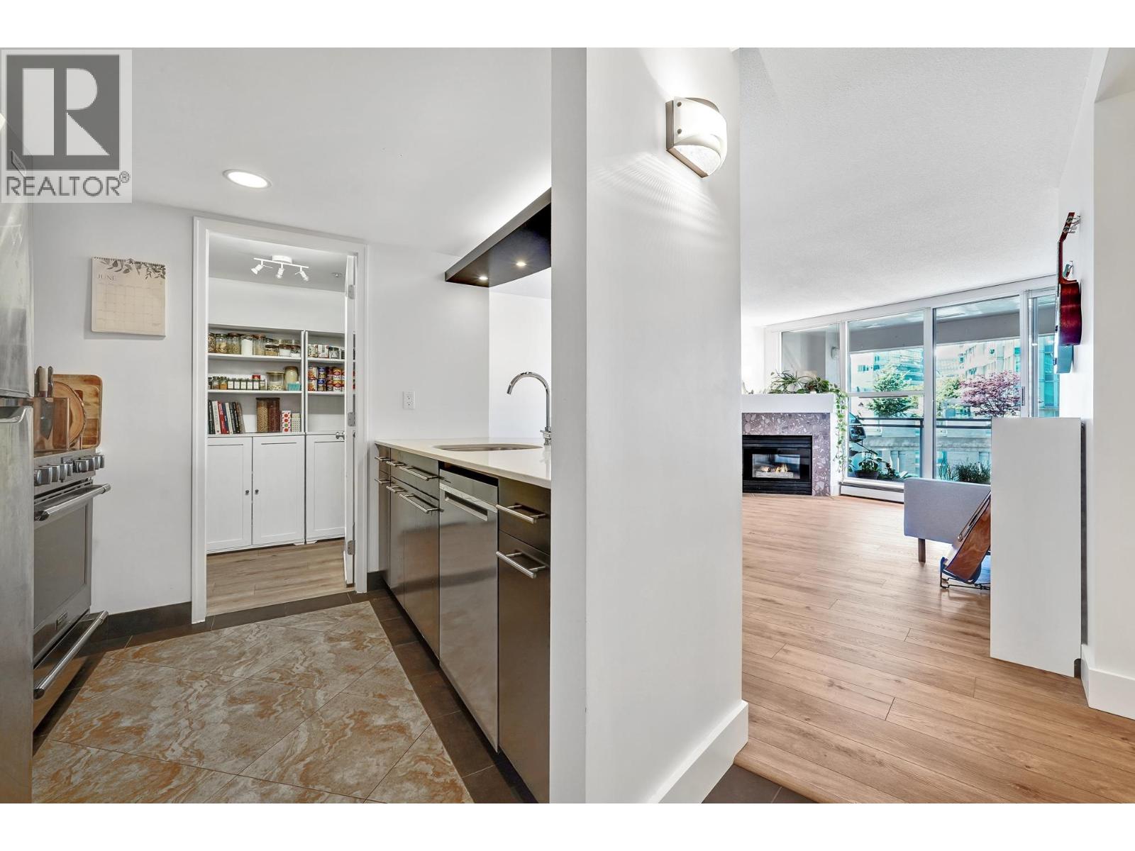 306 183 Keefer Place, Vancouver, British Columbia  V6B 6B9 - Photo 8 - R3027422