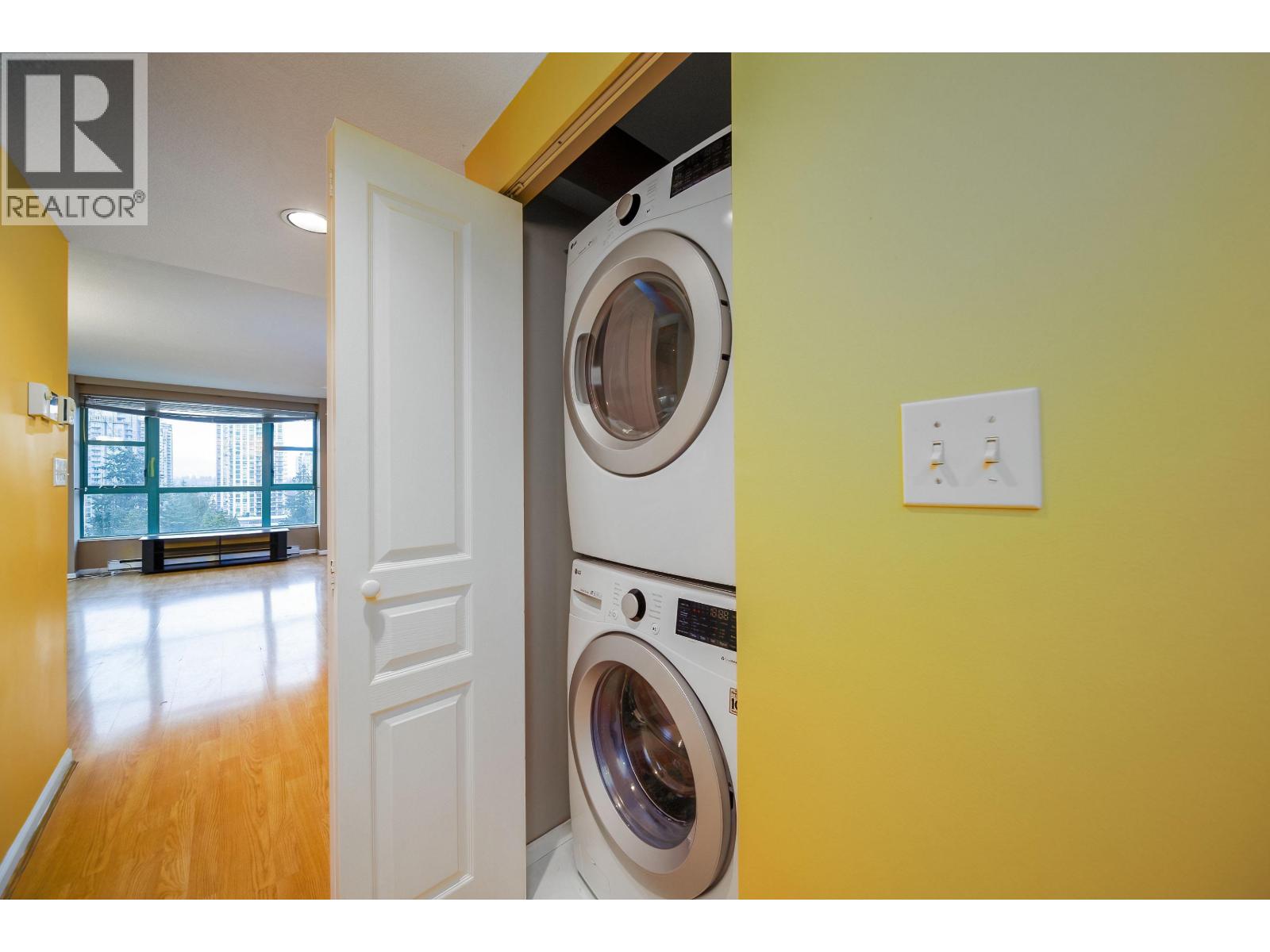 1203 3071 Glen Drive, Coquitlam, British Columbia  V3B 7R1 - Photo 19 - R3027459