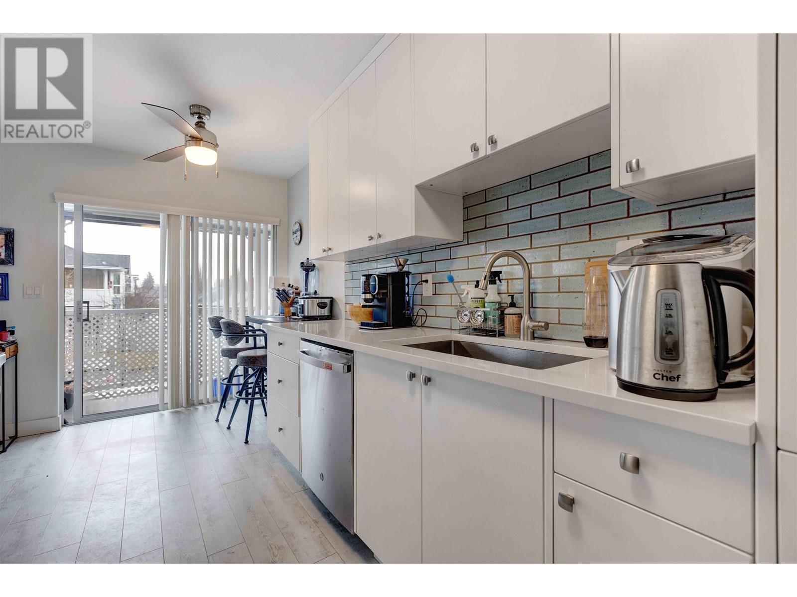 Property at 26 20554 118 AVENUE image 2