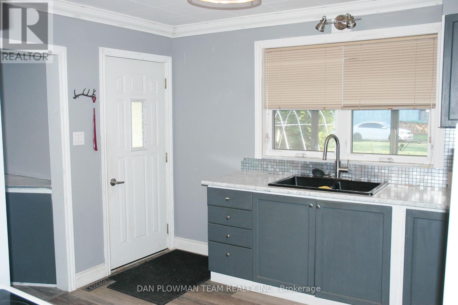 65 Inglis Street, Madawaska Valley, Ontario  K0J 2M0 - Photo 7 - X12288970