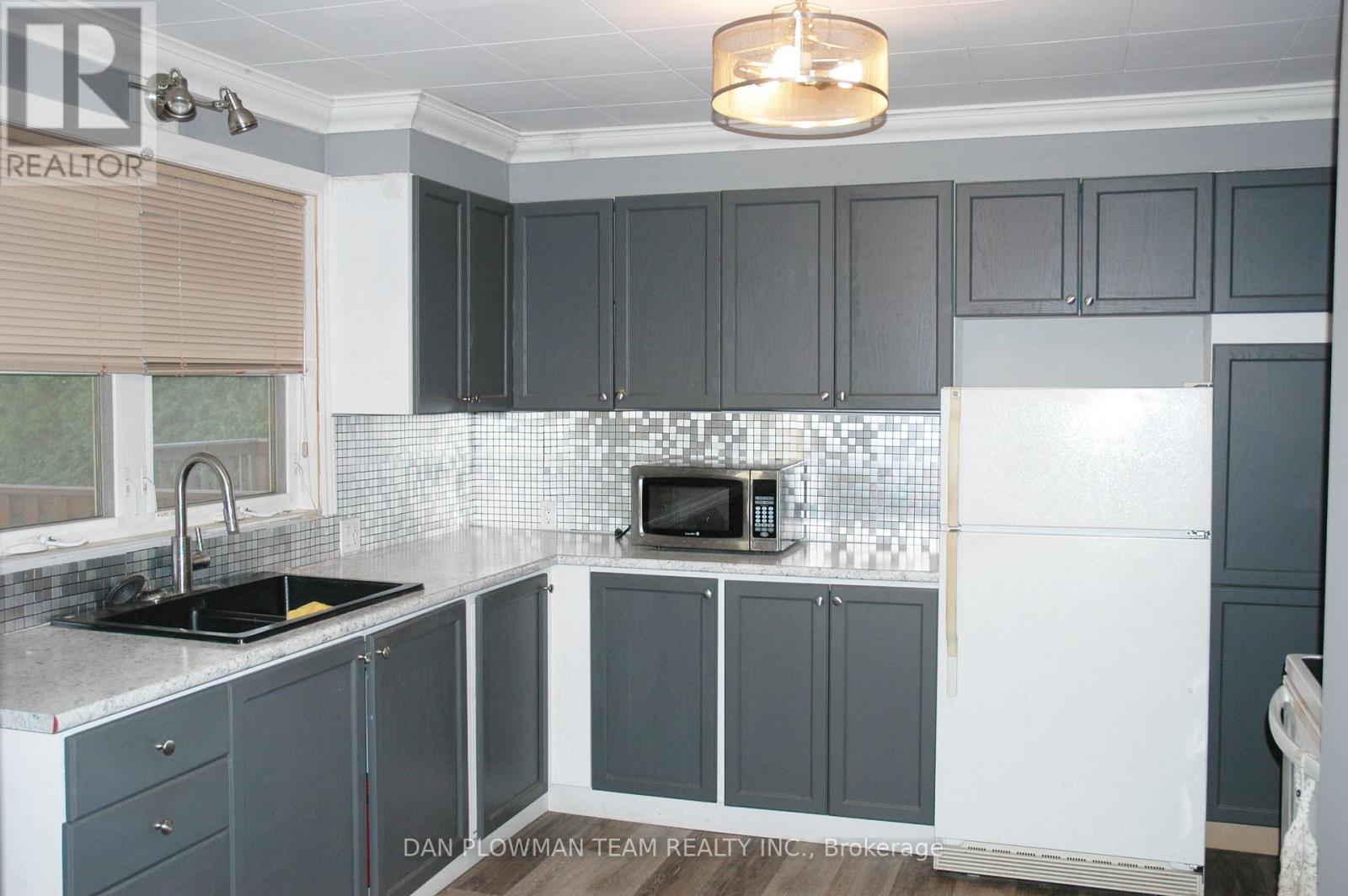65 Inglis Street, Madawaska Valley, Ontario  K0J 2M0 - Photo 8 - X12288970