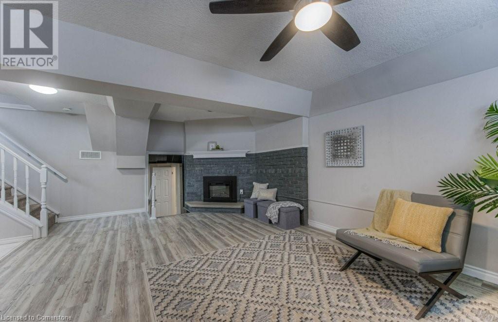 75 Hillside Drive, Kitchener, Ontario  N2E 1R1 - Photo 3 - 40751476