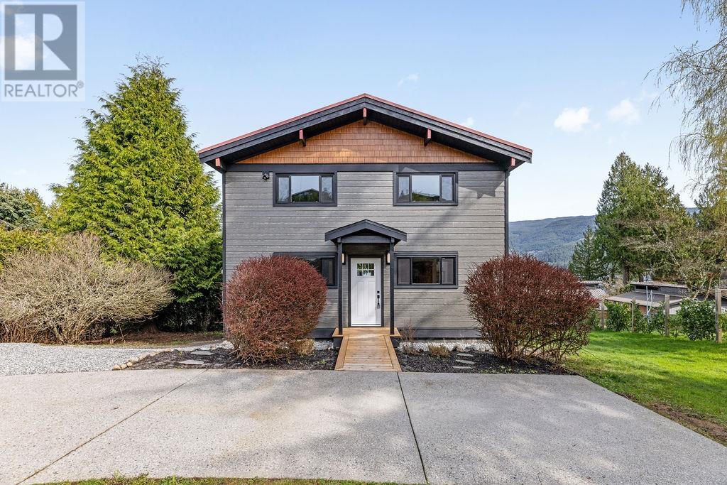 Property at 6176 SOUTH GALE AVENUE image 3