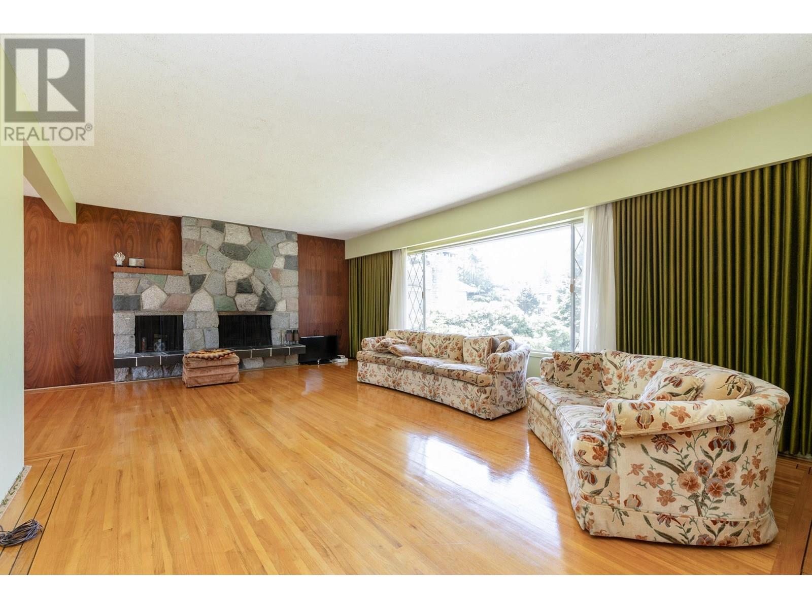 945 Lillian Street, Coquitlam, British Columbia  V3J 5C6 - Photo 10 - R3027319