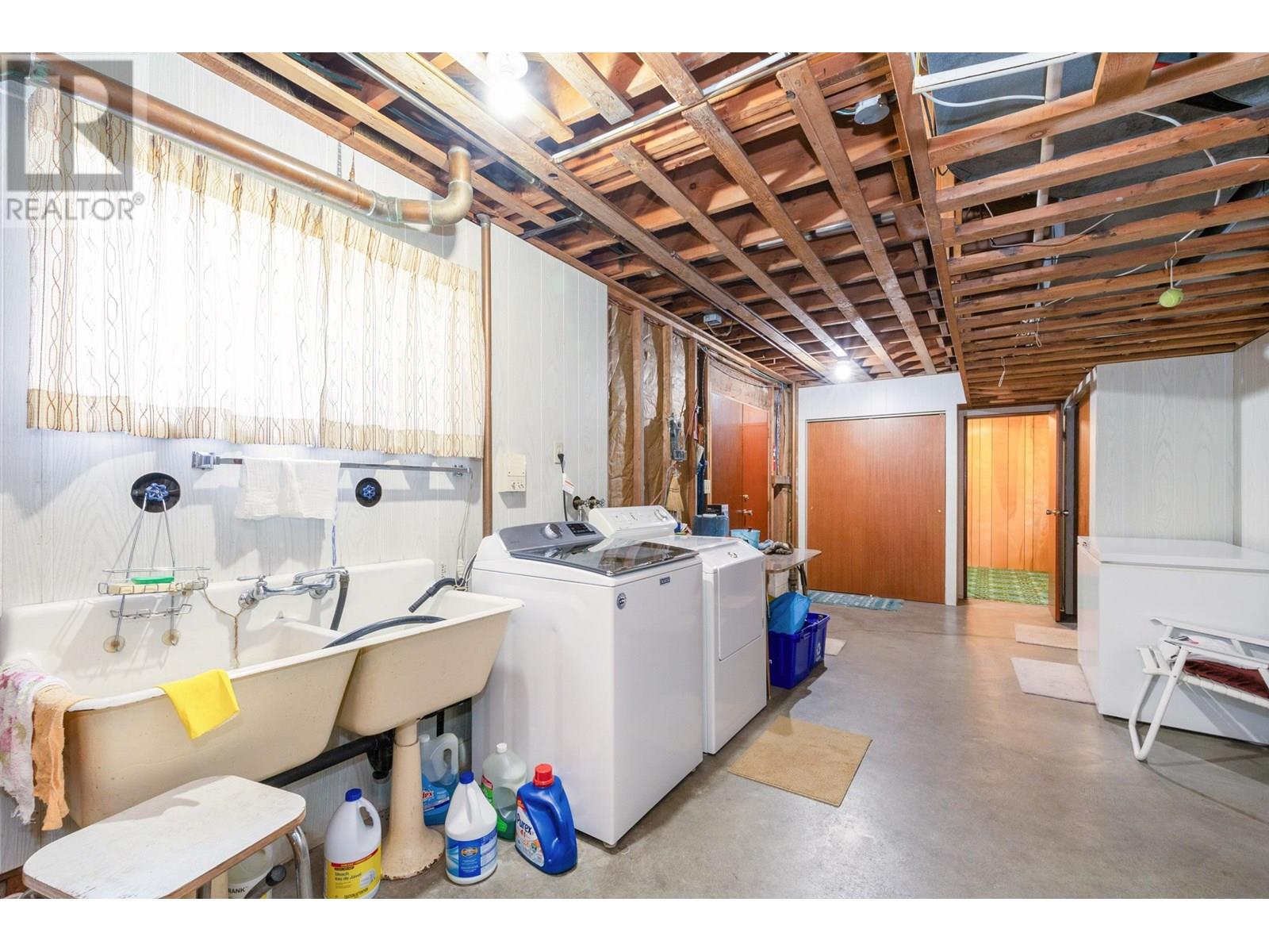 945 Lillian Street, Coquitlam, British Columbia  V3J 5C6 - Photo 29 - R3027319