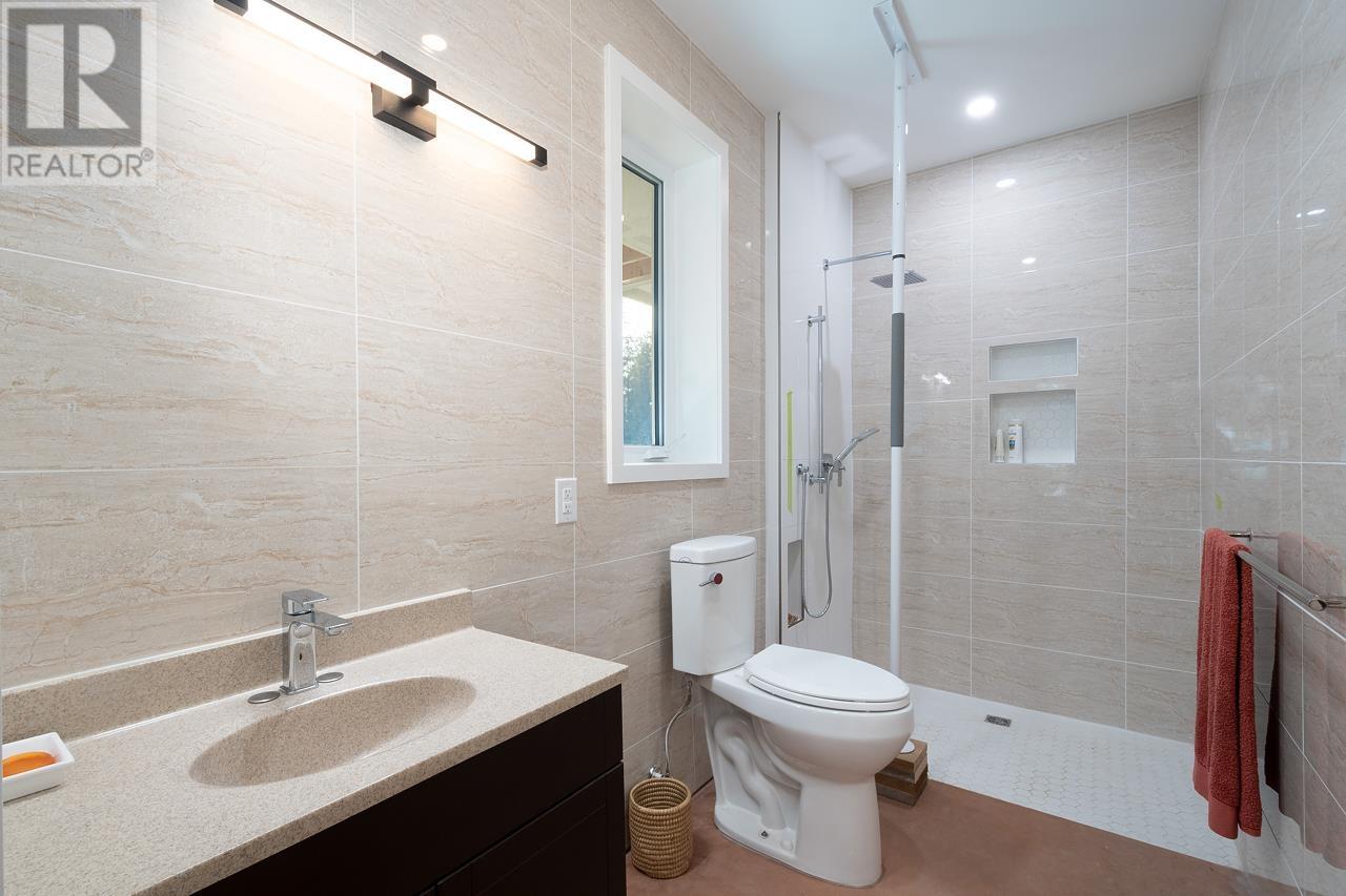 1580 Evergreen Lane, Bowen Island, British Columbia  V0N 1G2 - Photo 12 - R3027456
