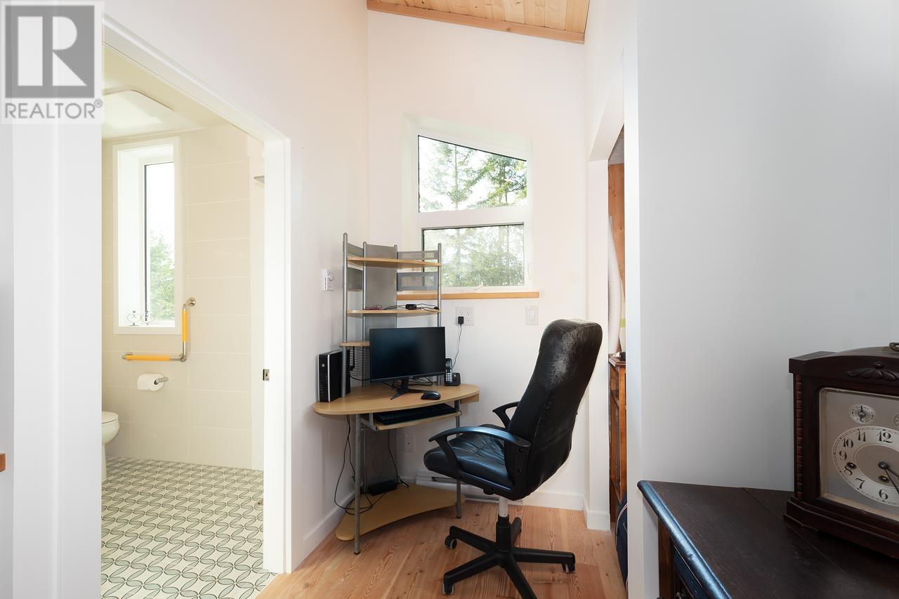 1580 Evergreen Lane, Bowen Island, British Columbia  V0N 1G2 - Photo 9 - R3027456