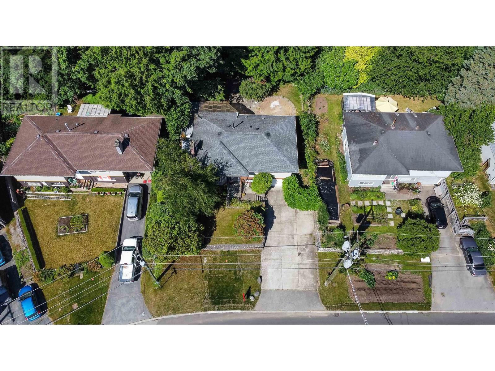 646 Claremont Street, Coquitlam, British Columbia  V3J 3T4 - Photo 2 - R3027646