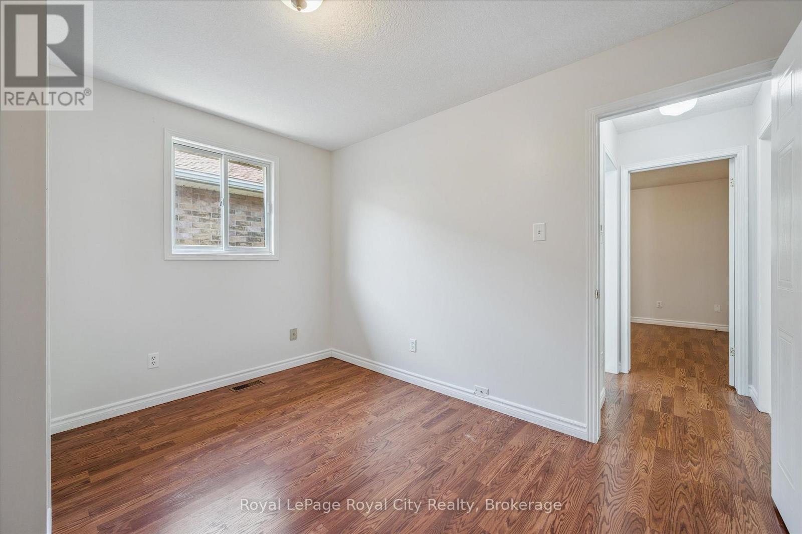 83 Inverness Drive, Guelph, Ontario  N1E 6E4 - Photo 15 - X12289211