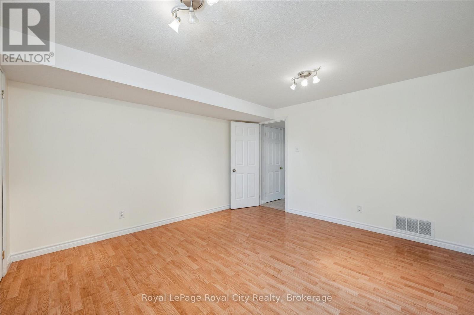 83 Inverness Drive, Guelph, Ontario  N1E 6E4 - Photo 22 - X12289211