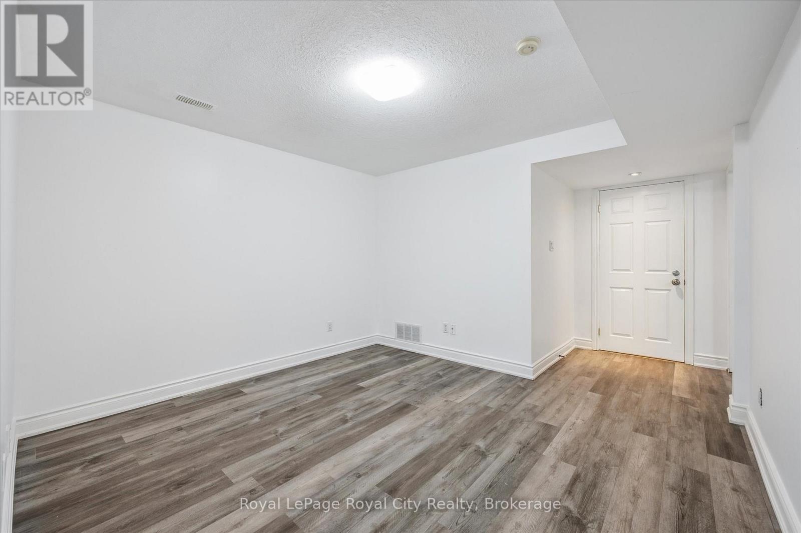 83 Inverness Drive, Guelph, Ontario  N1E 6E4 - Photo 24 - X12289211