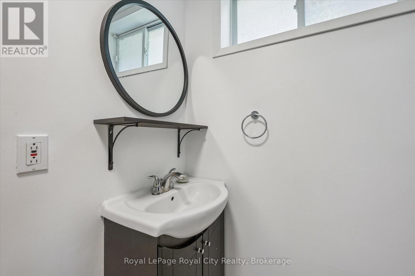 83 Inverness Drive, Guelph, Ontario  N1E 6E4 - Photo 30 - X12289211