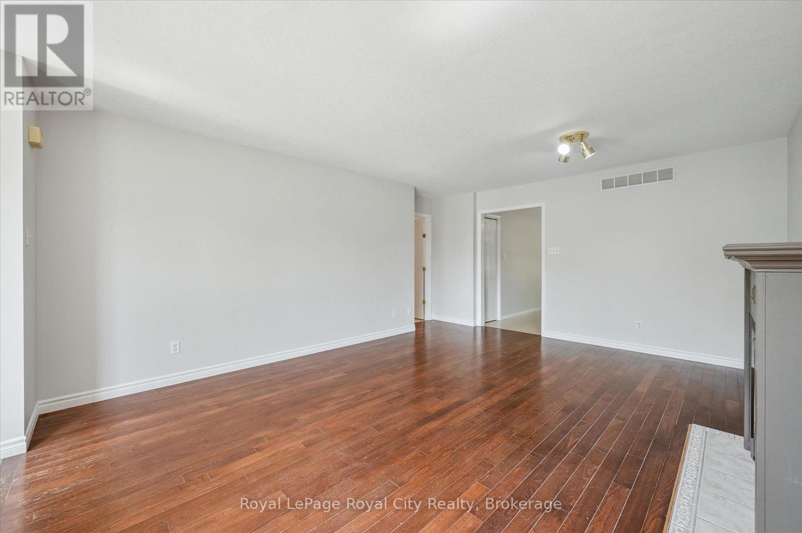 83 Inverness Drive, Guelph, Ontario  N1E 6E4 - Photo 7 - X12289211