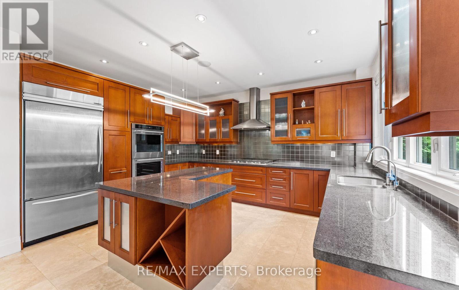 120 Riverside Drive, Vaughan, Ontario  L4L 2L3 - Photo 12 - N12288575