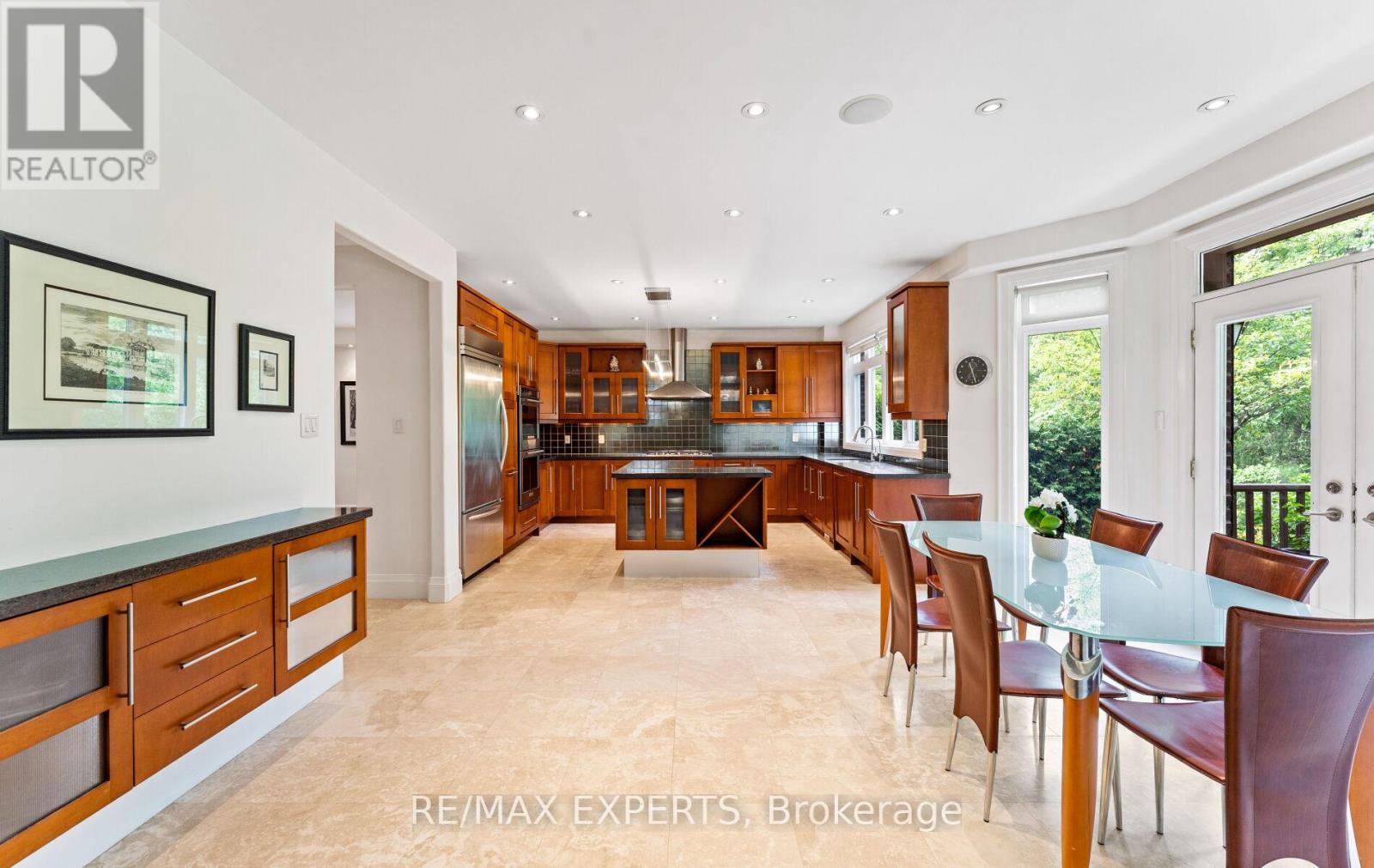 120 Riverside Drive, Vaughan, Ontario  L4L 2L3 - Photo 9 - N12288575