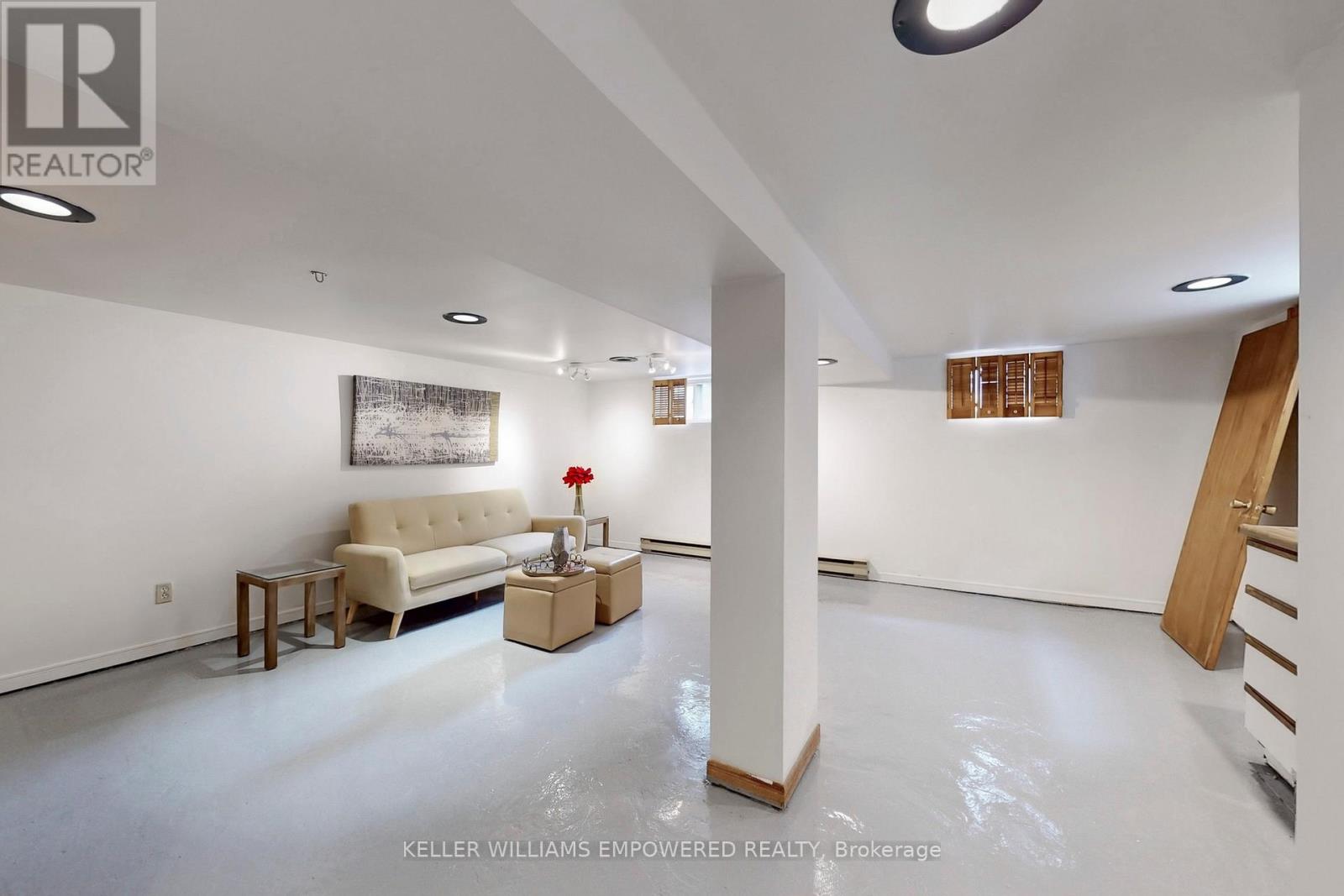 65 Long Branch Avenue, Toronto, Ontario  M8W 3J3 - Photo 33 - W12274864