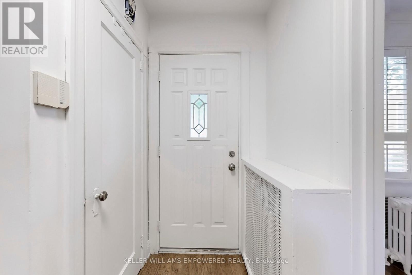 65 Long Branch Avenue, Toronto, Ontario  M8W 3J3 - Photo 7 - W12274864