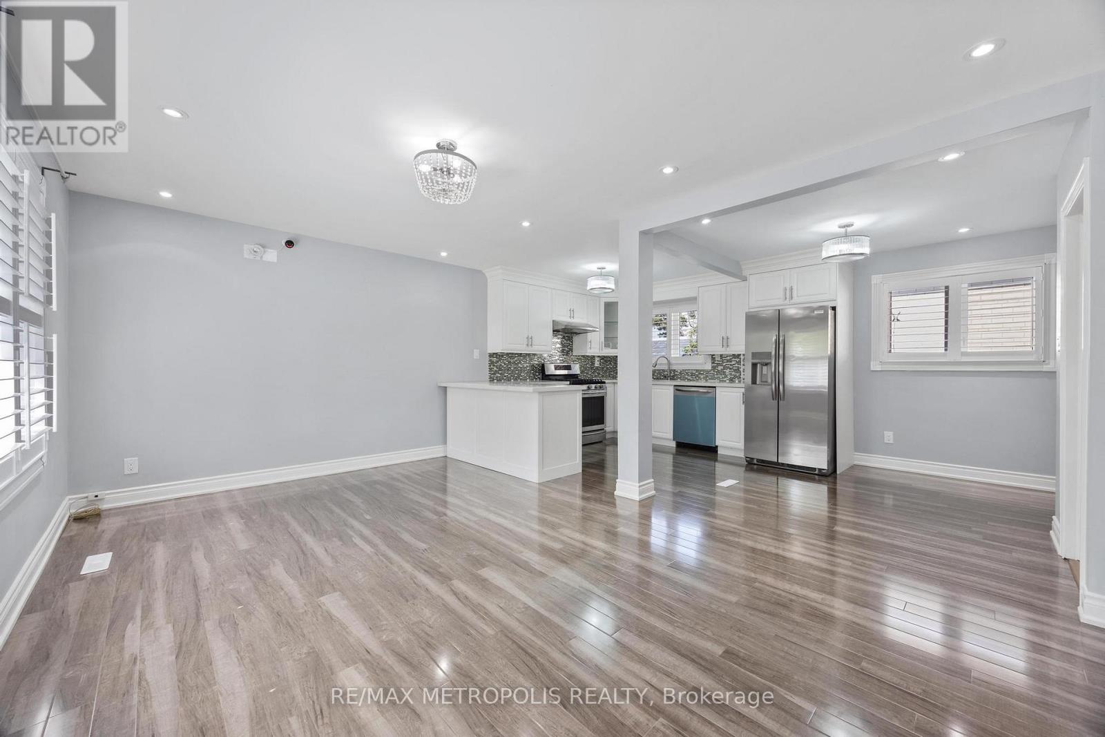 Property at 70 SUNDERLAND CRESCENT image 4