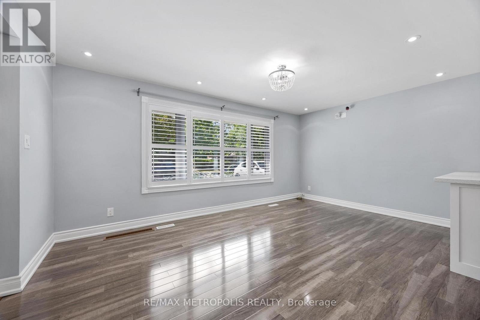 Property at 70 SUNDERLAND CRESCENT image 5