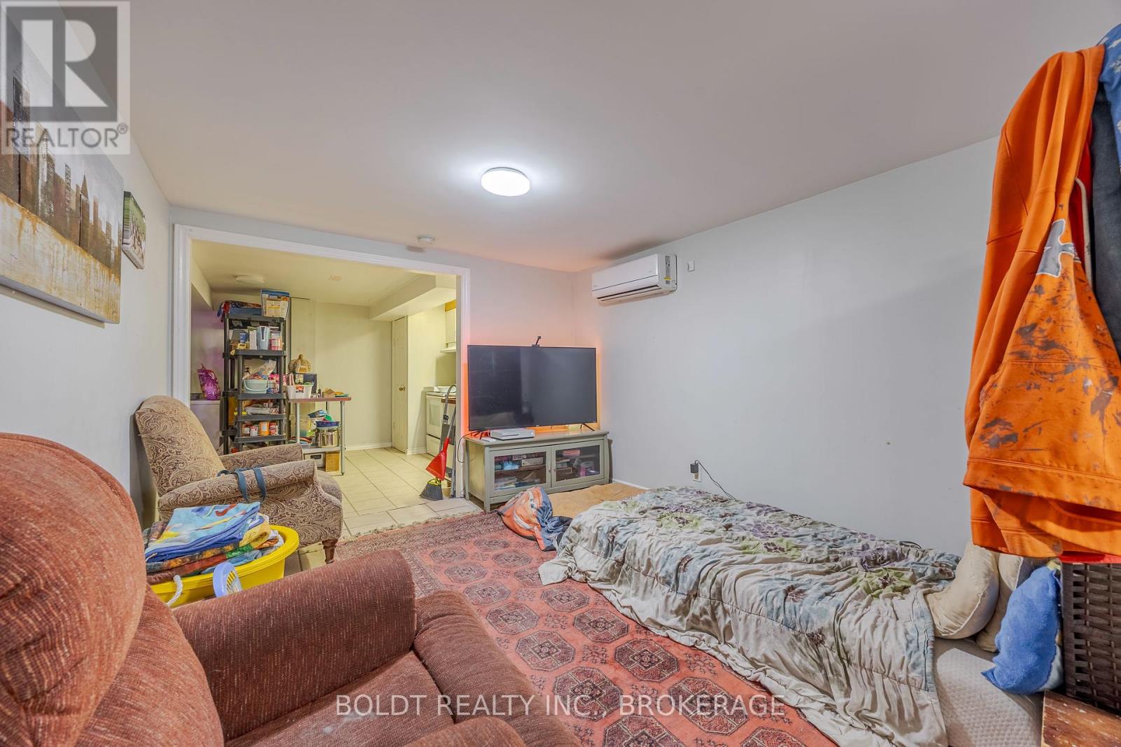 25 King Street, Thorold, Ontario  L2V 3T6 - Photo 14 - X12289136