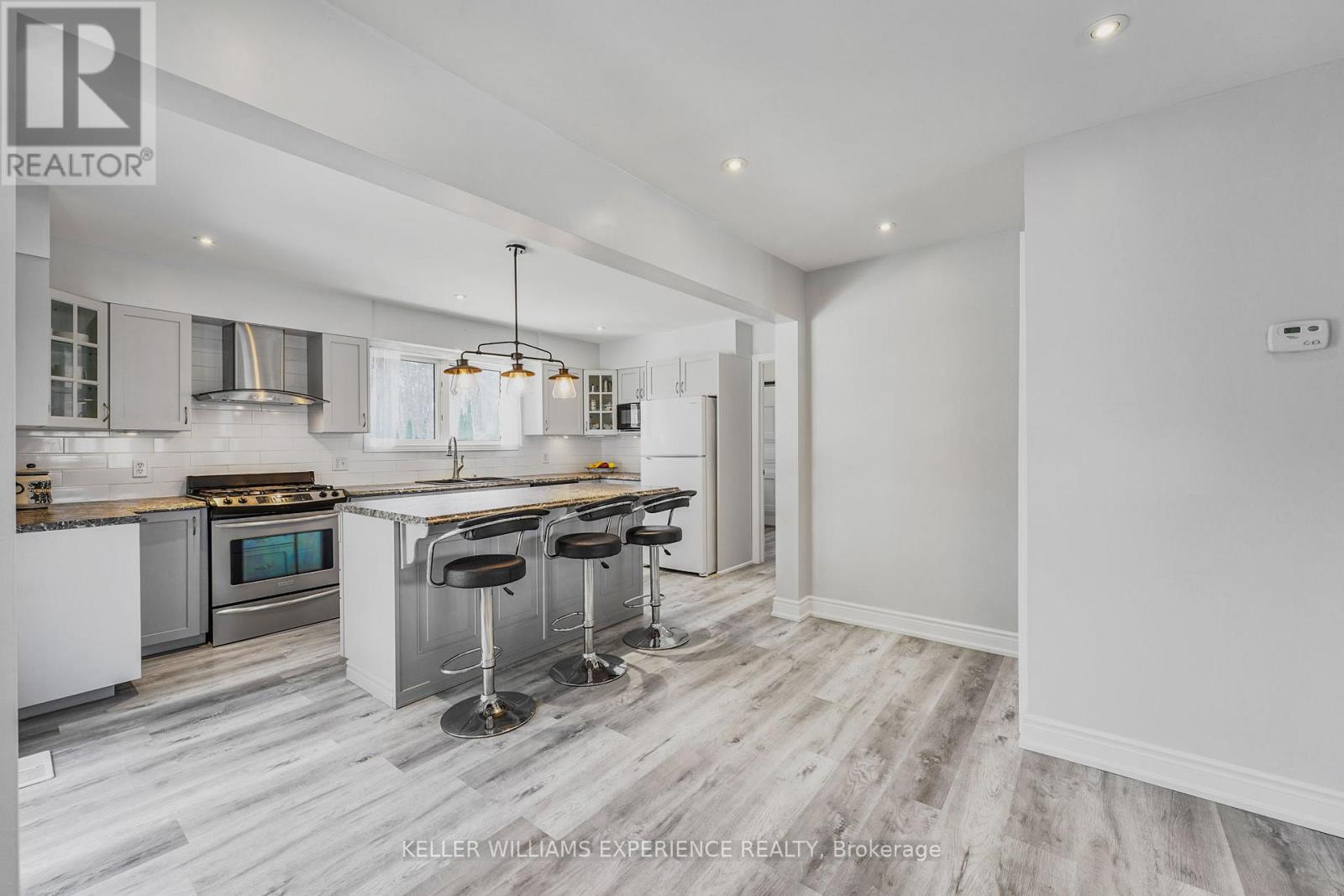 25 Lamers Crescent, Clearview (New Lowell), Ontario  L0M 1N0 - Photo 11 - S12289035