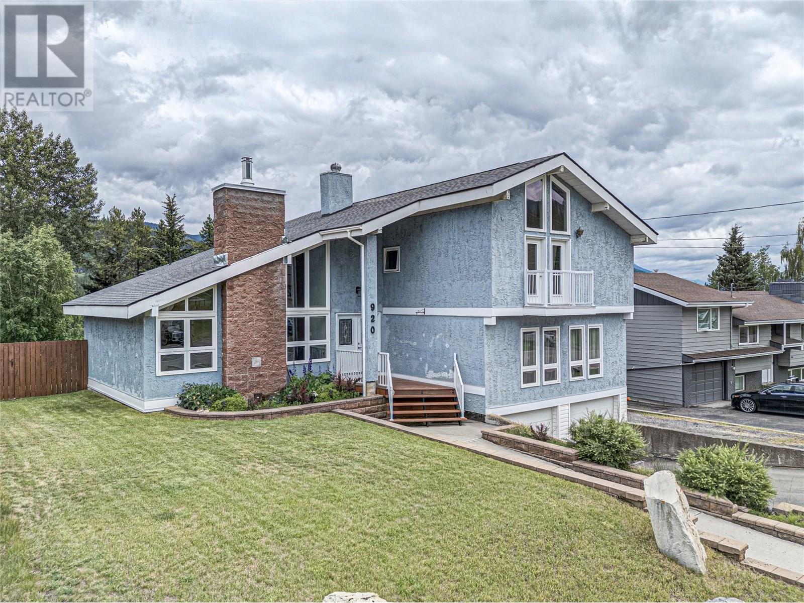 920 Alpine Way