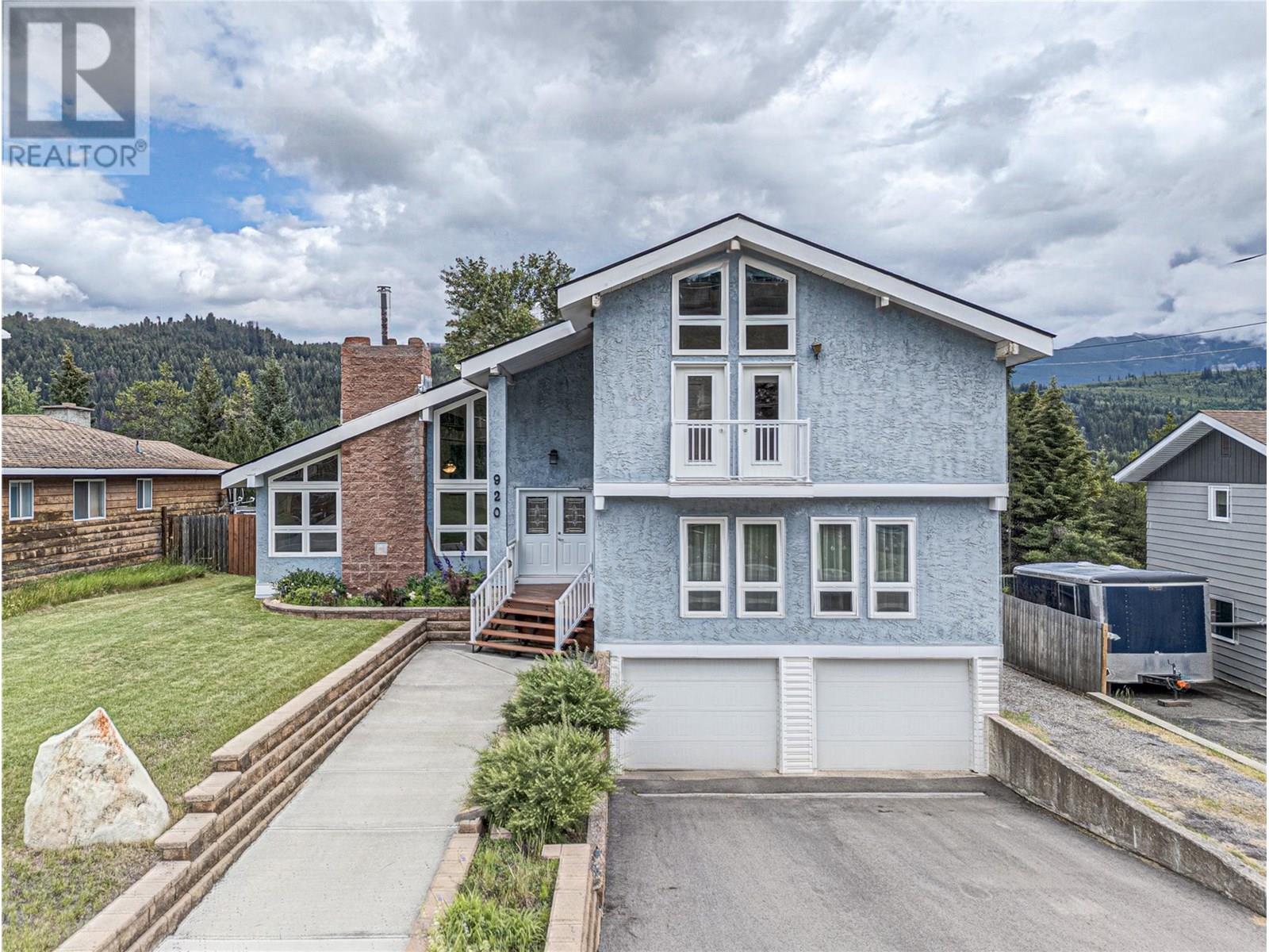 920 Alpine Way