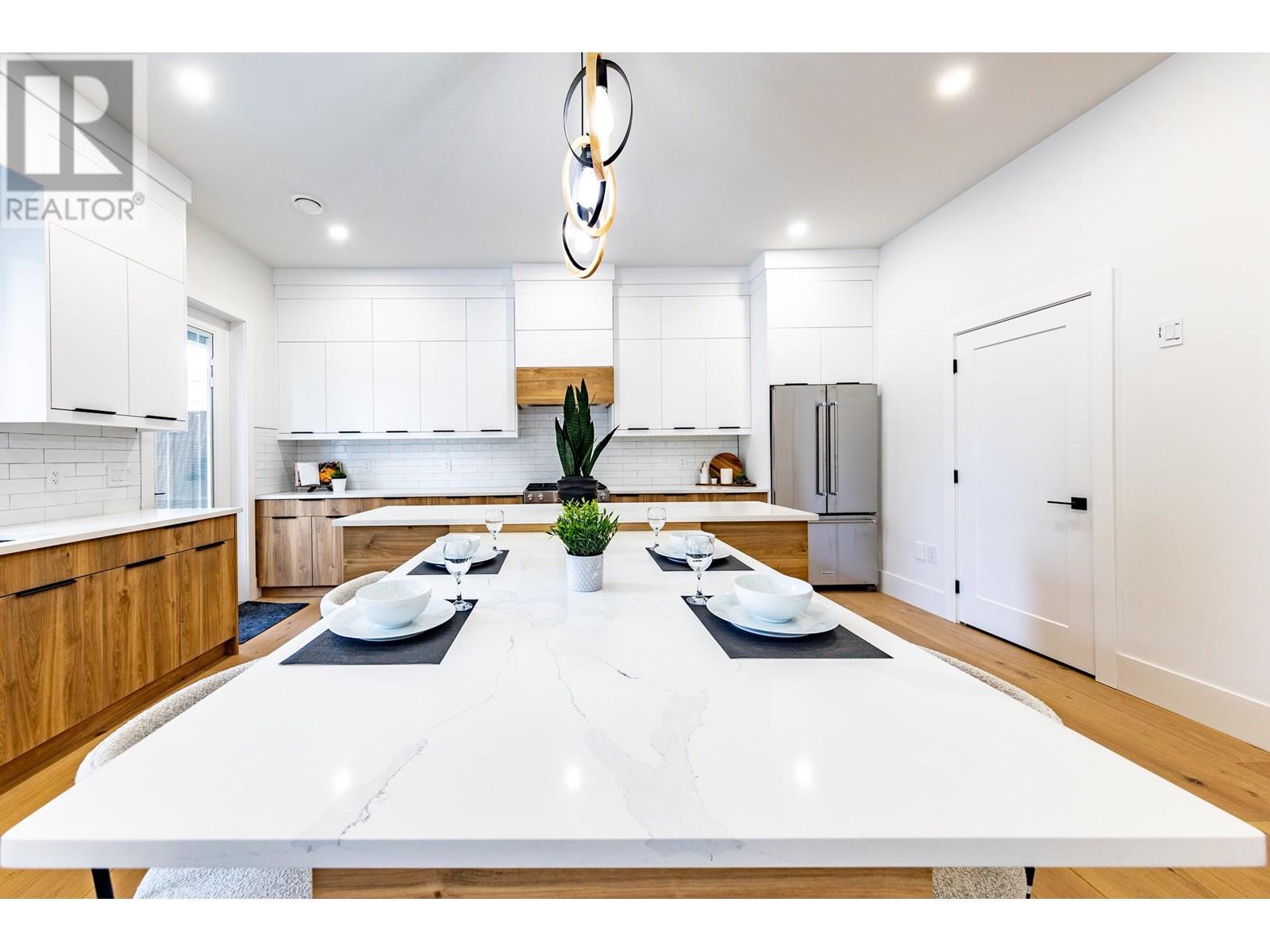 Property at 103 941 DANSEY AVENUE image 3