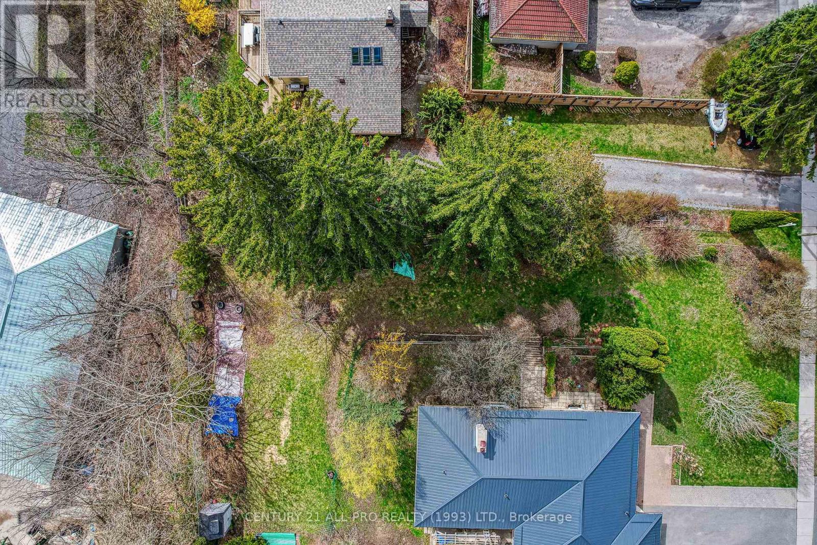 1004 Ontario Street, Cobourg, Ontario  K9A 3C7 - Photo 13 - X12289097