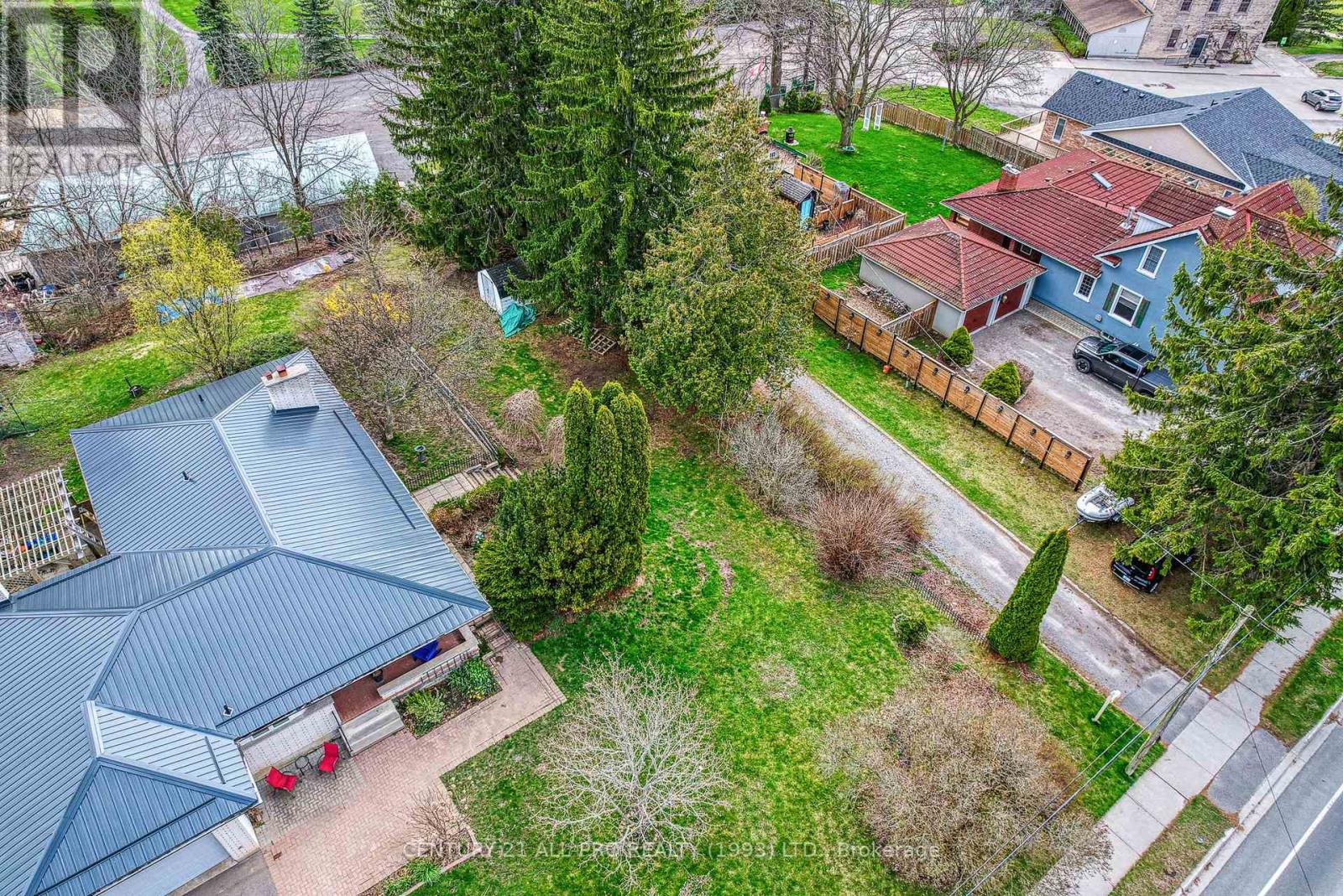 1004 Ontario Street, Cobourg, Ontario  K9A 3C7 - Photo 9 - X12289097