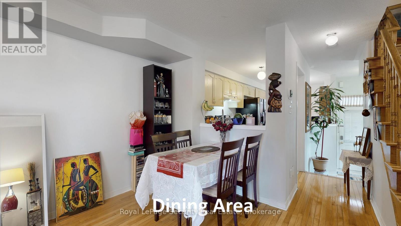 1017 Roselawn Avenue, Toronto, Ontario  M6B 4N1 - Photo 13 - W12289073