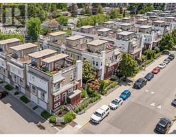 1811 Ambrosi Road Unit# 3, kelowna, British Columbia