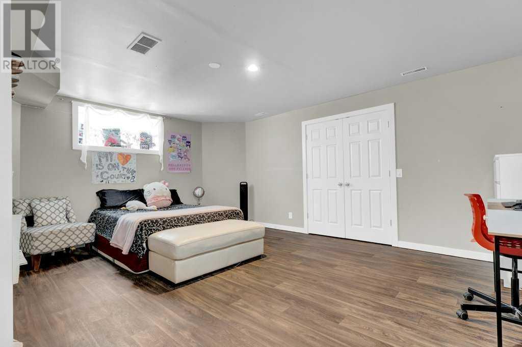 558 Fairways Crescent Nw, Airdrie, Alberta  T4B 2B7 - Photo 30 - A2240444