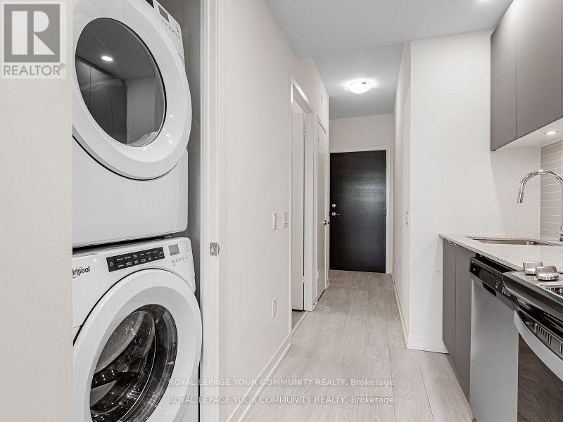 201w - 3 Rosewater Street, Richmond Hill, Ontario  L4C 0T4 - Photo 5 - N12289163