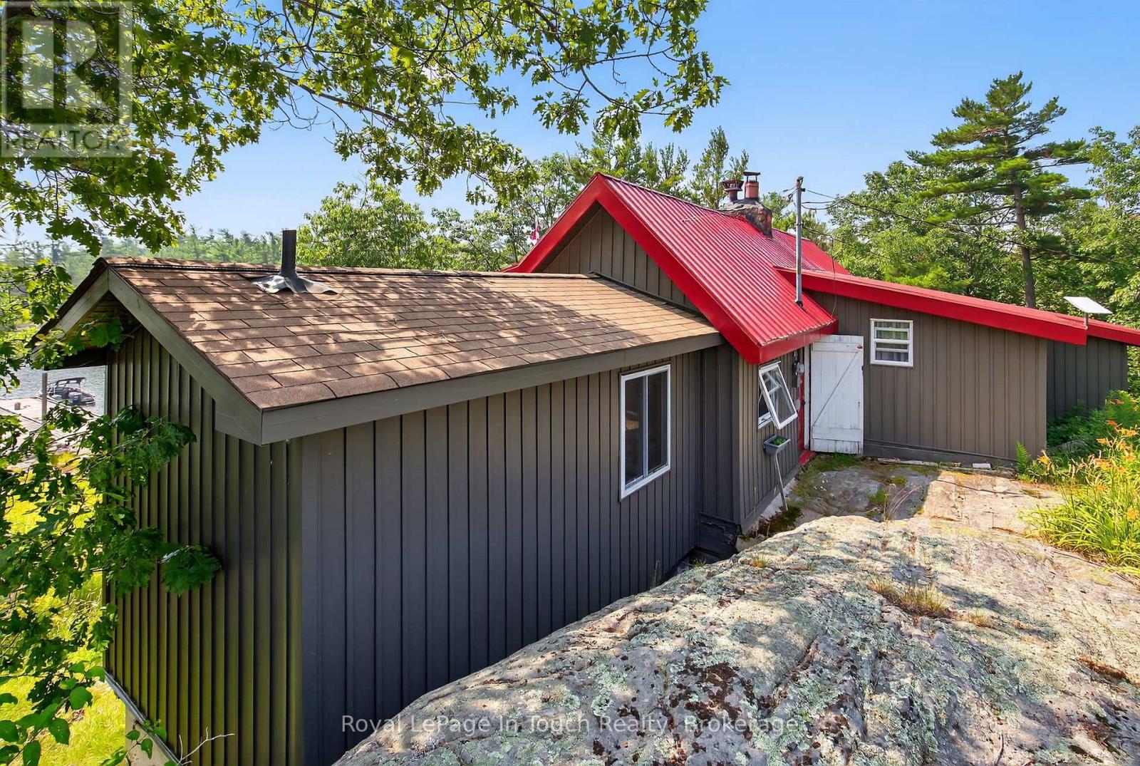 34 B320 Sans Souci Island, The Archipelago, Ontario  P0C 1H0 - Photo 33 - X12289265